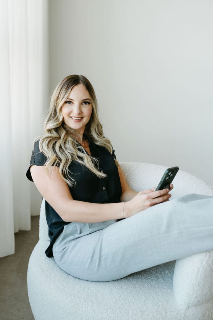 Karly Whitaker, HoneyBook Pro