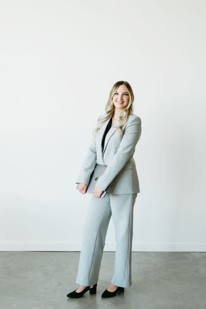 Karly Whitaker, HoneyBook setup pro