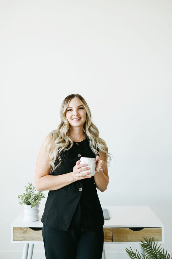 Karly Whitaker, HoneyBook pro