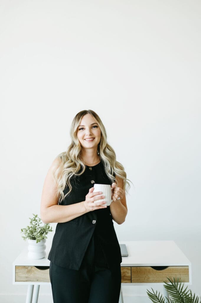Karly Whitaker, HoneyBook Pro